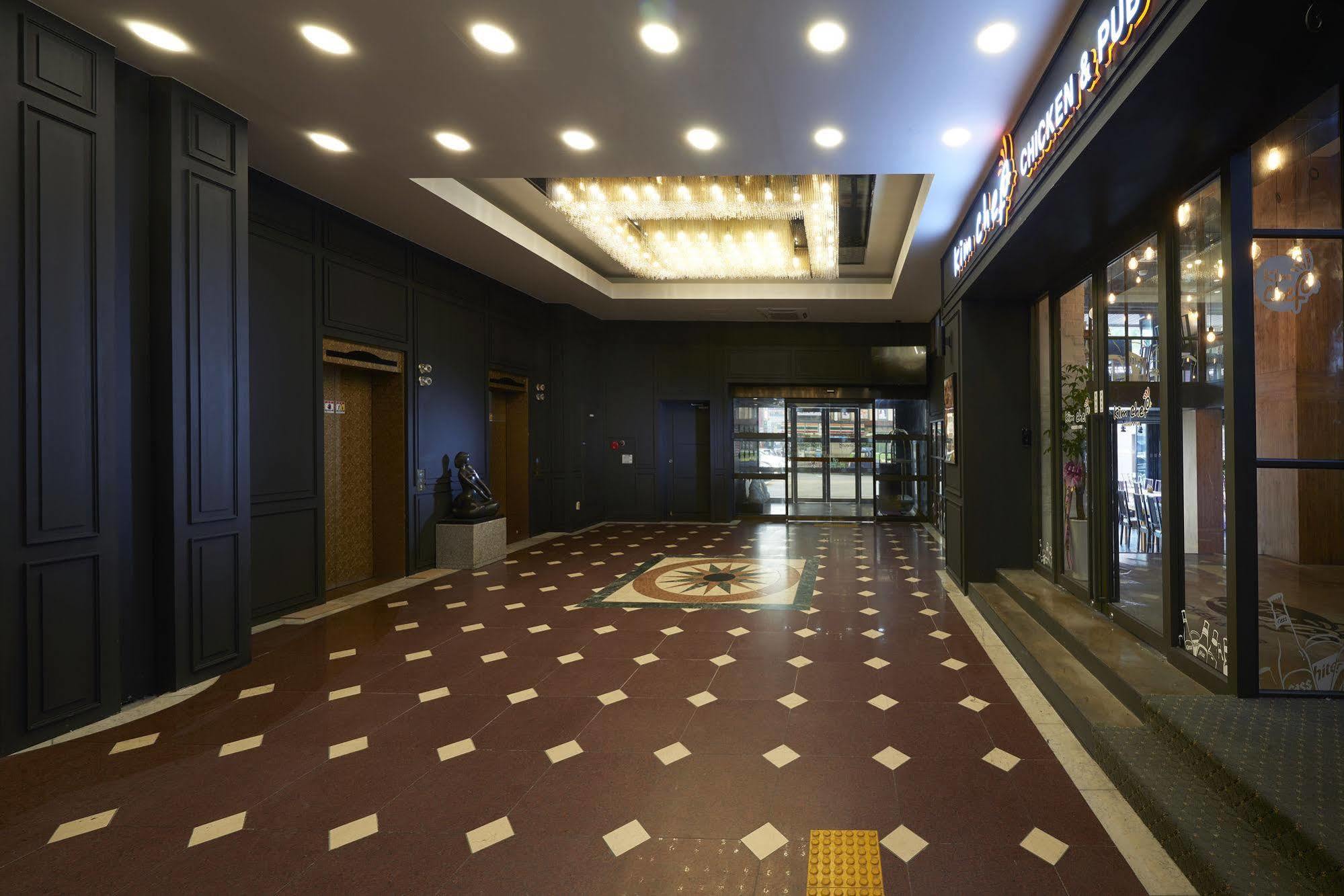 Benikea Premier Hotel Siheung Exterior photo